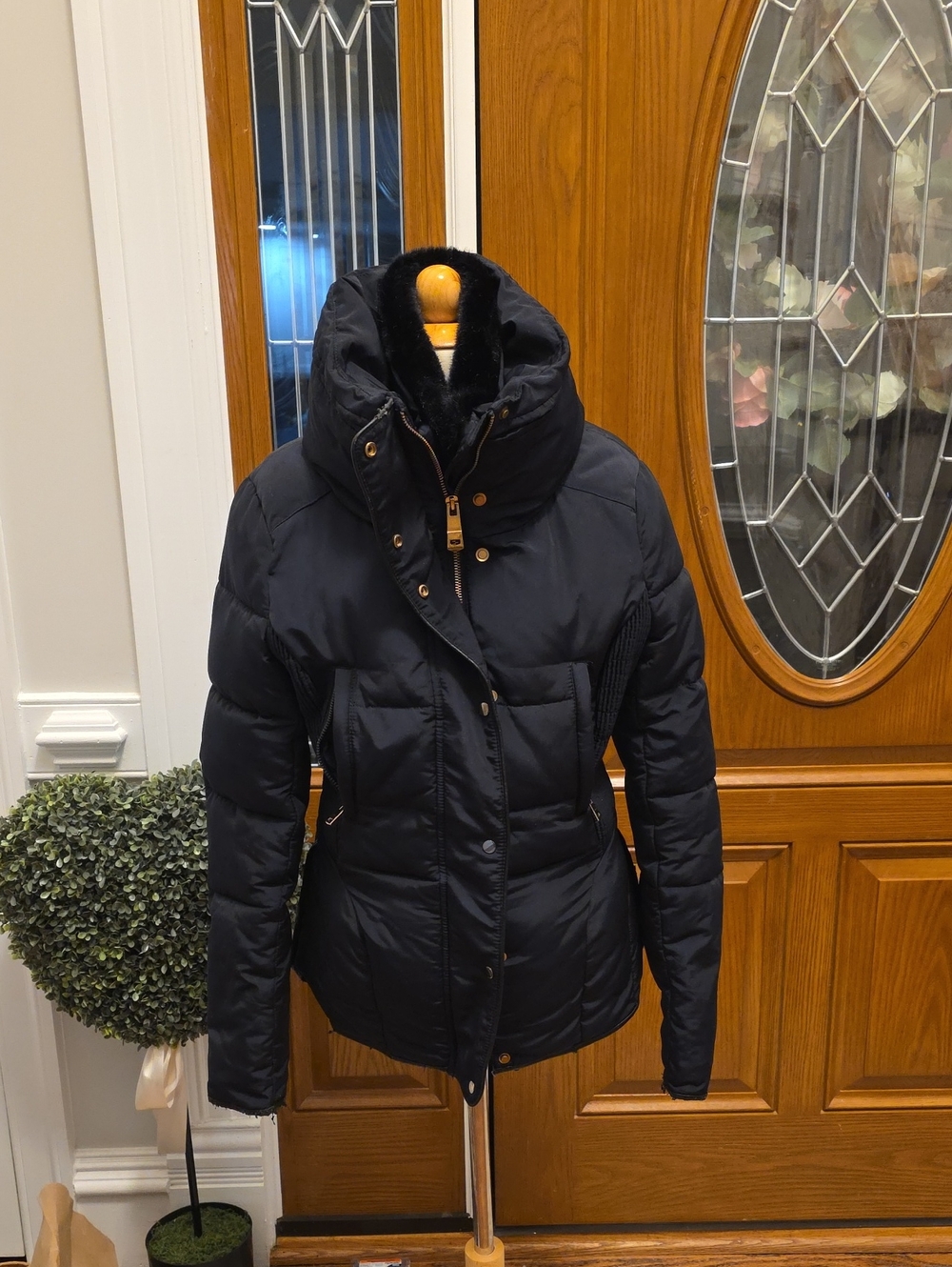 Zara Black Quilted Puffer Jacket with Funnel Collar